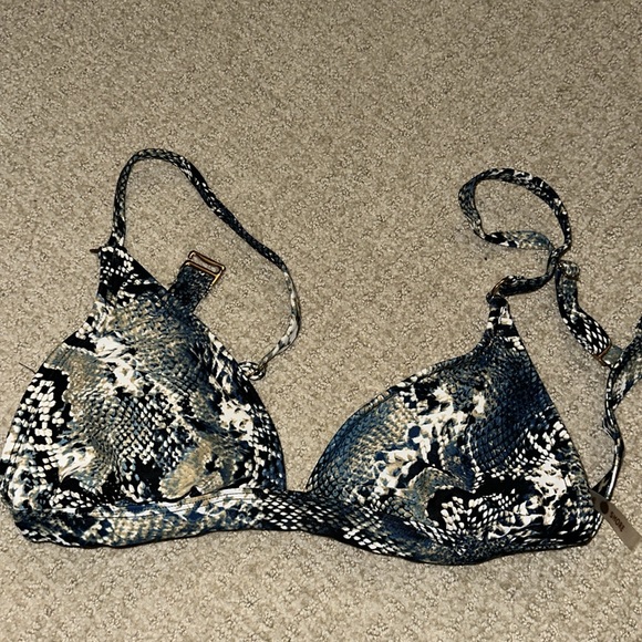 Bikini - Picture 4 of 6